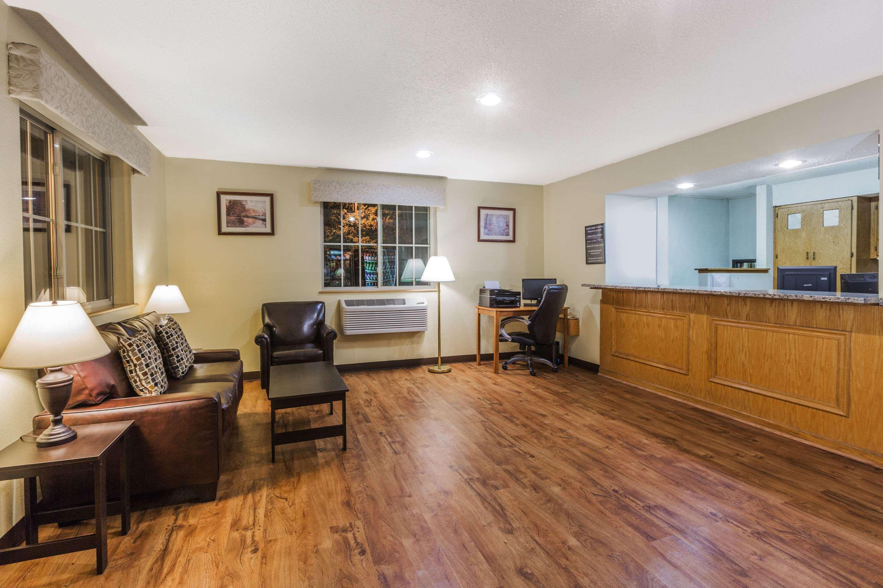 Hotel Super 8 By Wyndham East Stroudsburg - Poconos Exterior foto