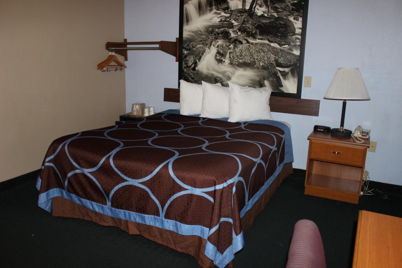 Hotel Super 8 By Wyndham East Stroudsburg - Poconos Exterior foto