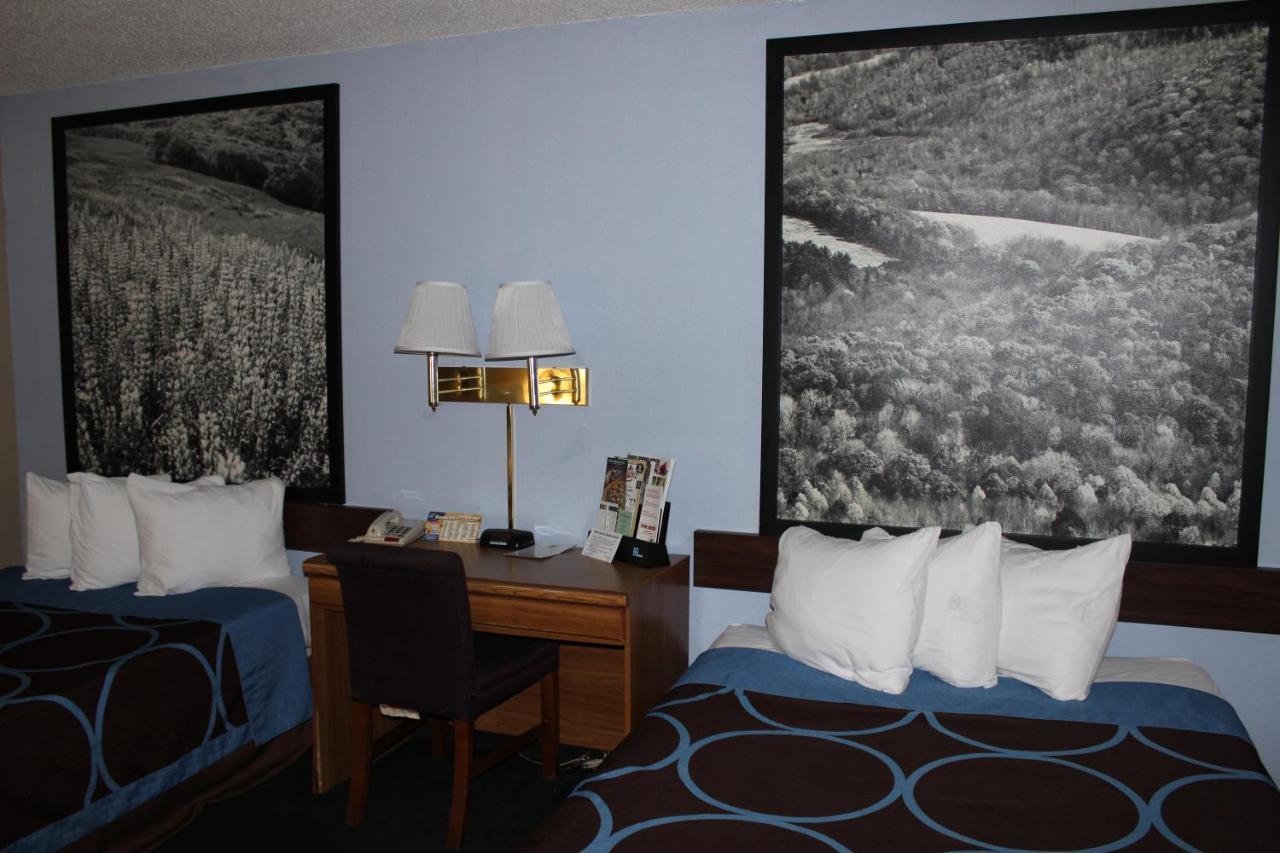 Hotel Super 8 By Wyndham East Stroudsburg - Poconos Exterior foto